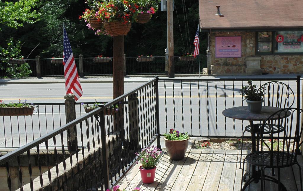Terrace Inn On The Water Gatlinburg Ngoại thất bức ảnh