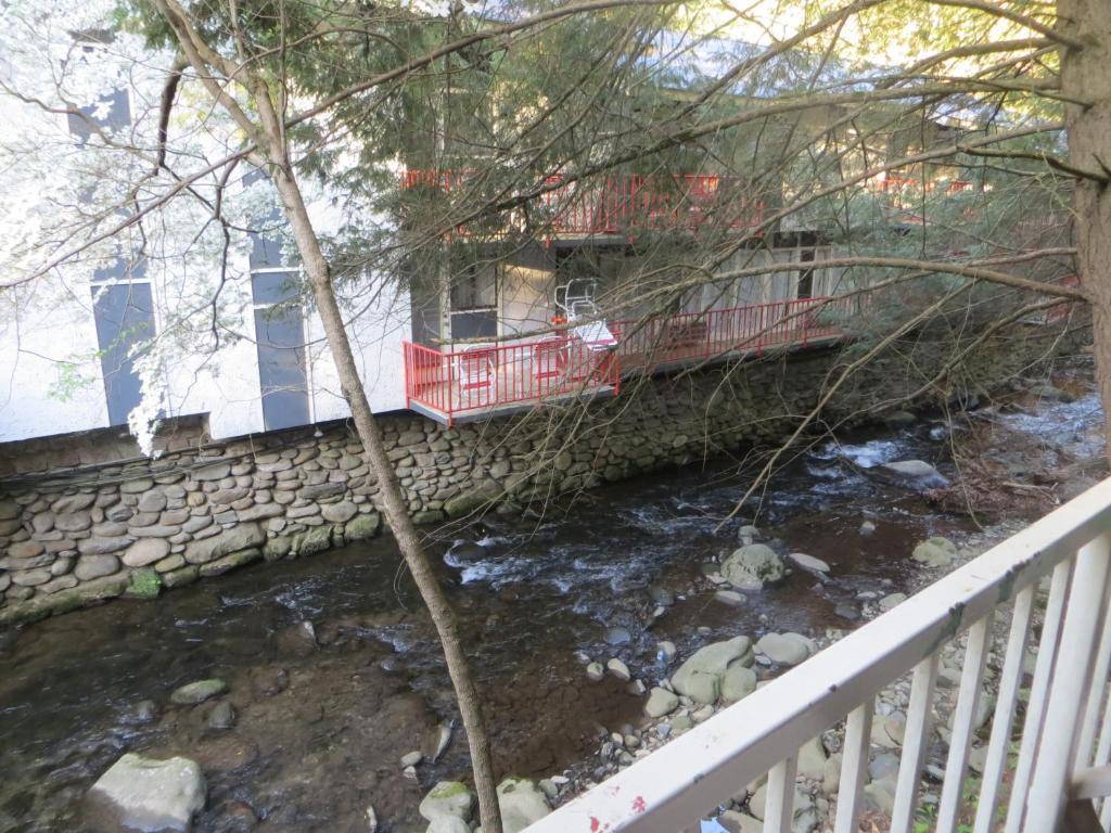 Terrace Inn On The Water Gatlinburg Ngoại thất bức ảnh