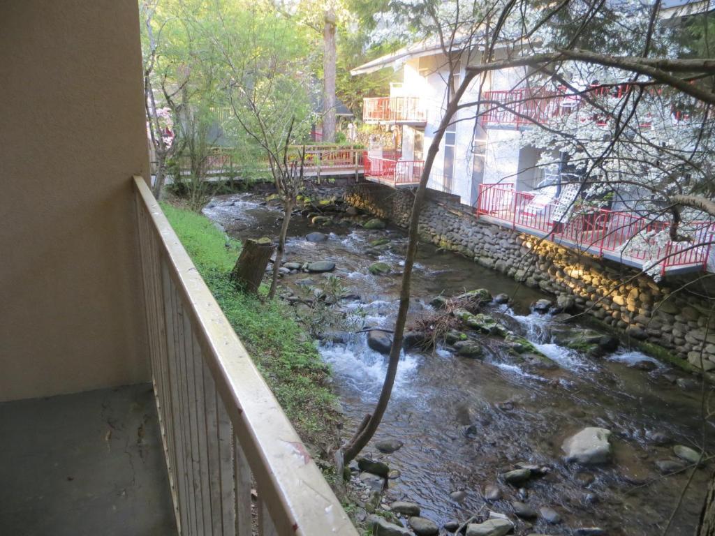 Terrace Inn On The Water Gatlinburg Phòng bức ảnh